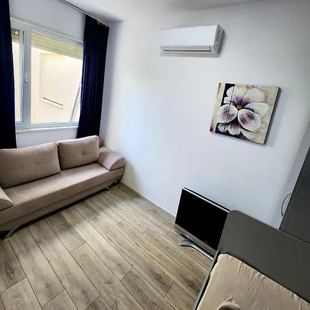Gjiri I Lalzit - Lura 3 - Sanmia 3 Bedroom Ferienhaus *